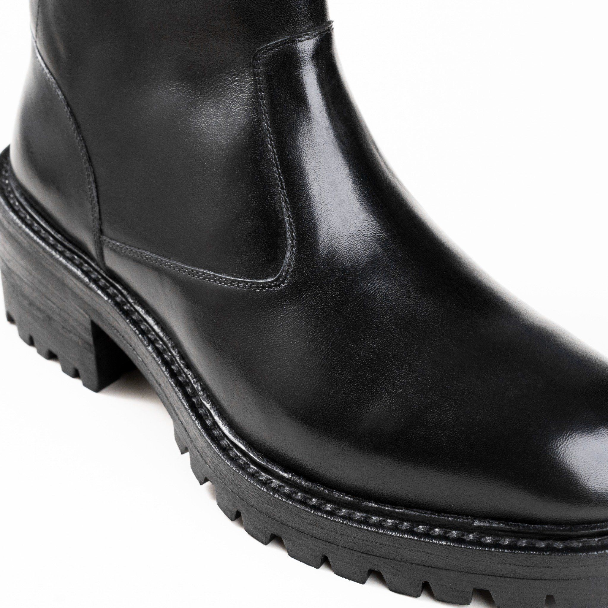 WHITE LABEL - CORSET BOOTS - GIÀY BOOT KIỂU CORSET ĐẾ CAO SU COMMANDO LOGO VINDI - ĐẶT ĐÓNG 5 WHITE LABEL - CORSET BOOTS - GIÀY BOOT KIỂU CORSET ĐẾ CAO SU COMMANDO LOGO VINDI - ĐẶT ĐÓNG