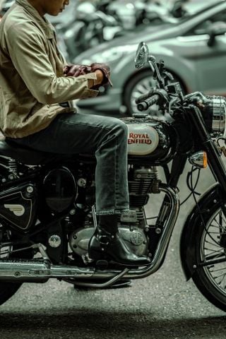 BEIGE LABEL- HORSE - GIÀY HARNESS BOOT NÚT BẤM LOGO THƯƠNG HIỆU - ĐẾ CAO SU THÁI LAN