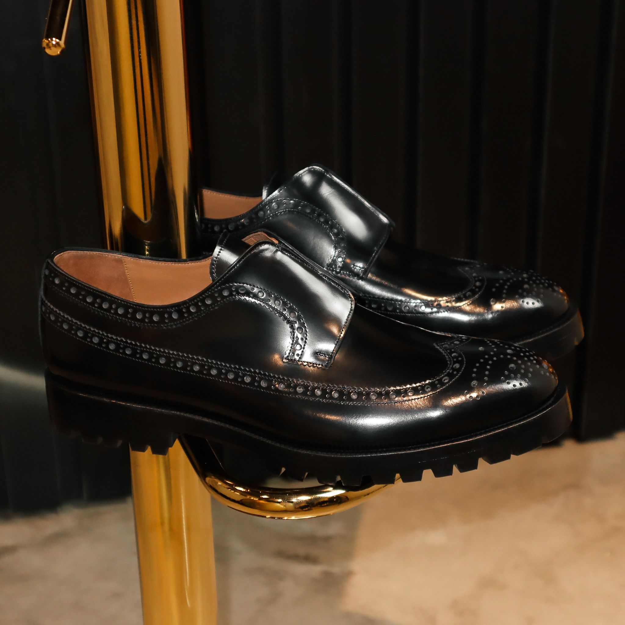 BLUE LABEL - LONG WINGTIPS DERBY ELASTIC STYLE - VINDI COMMANDO LOGO SOLE - ĐẶT ĐÓNG