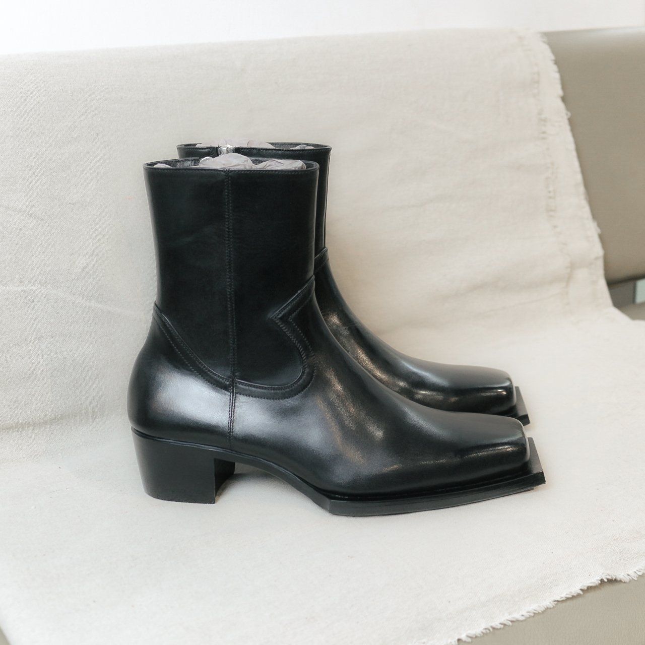 WHITE LABEL - SQUARE - GIÀY BOOT MŨI VUÔNG CÓ ZIP ĐẾ CAO SU - ĐẶT ĐÓNG